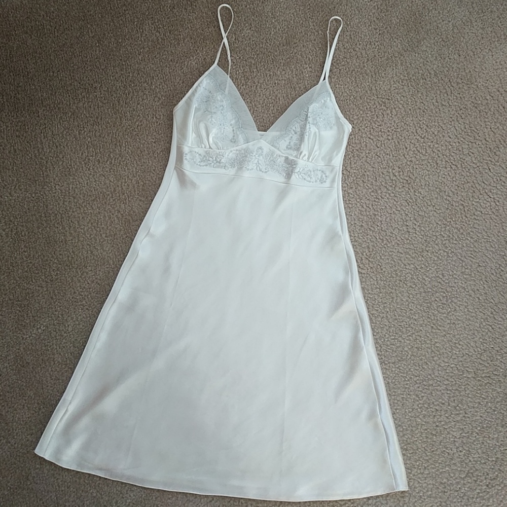 Polyester Presence off white lingerie UK size 8